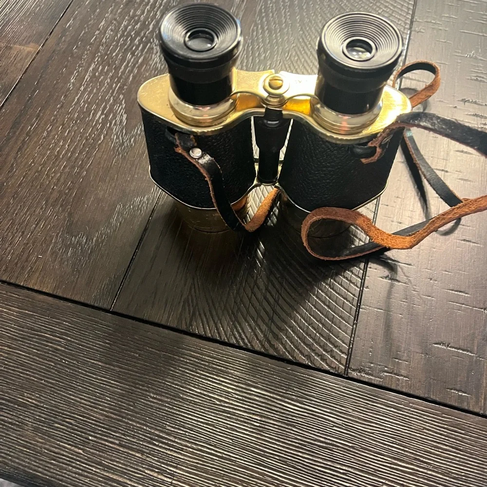 Vintage war era, unbranded 4x40 opera Theatre event binoculars with case